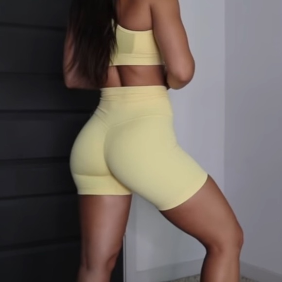 -SOLD- GS X Whitney Simmons Mesh Shorts - Pollen (S) - Picture 6 of 6